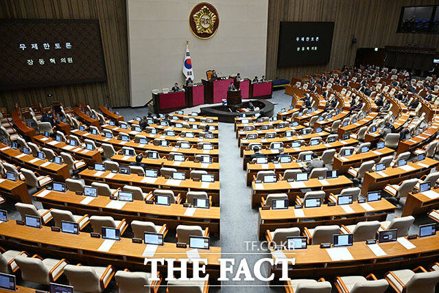 내란전담재판부 설치법 상정, 필리버스터 시작한 국민의힘.