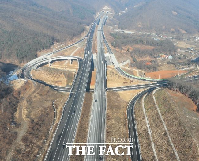 23일 오전 10시에 개통되는 세종~포천 고속도로 남용인 나들목(IC). /한국도로공사