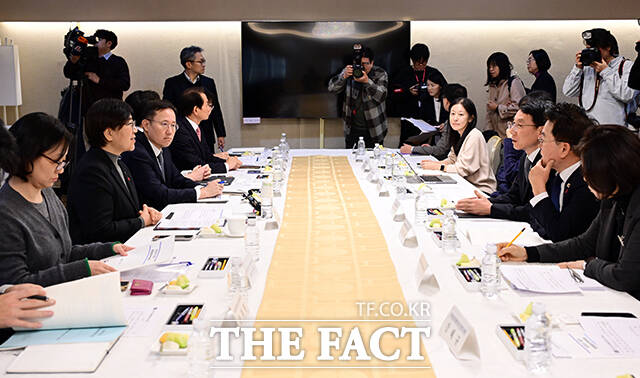 정은경 보건복지부 장관이 22일 오후 서울 종로구 정부서울청사에서 열린 제2차 통합돌봄정책위원회 회의에 참석해 모두발언을 하고 있다. /임영무 기자