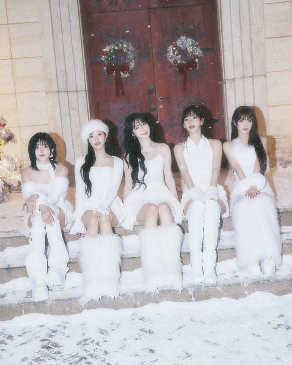 이번 앙코르 콘서트는 지난 8월부터 10월까지 개최한 월드 투어를 향한 플로버(flover. 팬덤명)의 열렬한 성원에 보답하고자 준비한 자리다. /어센드