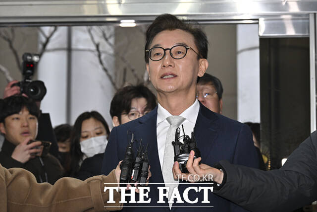 전재수 전 해양수산부 장관은 지난 19일 오전 '통일교 금품수수 의혹' 관련 피의자 신분으로 서울 서대문구 경찰청에 출석했다. /이새롬 기자