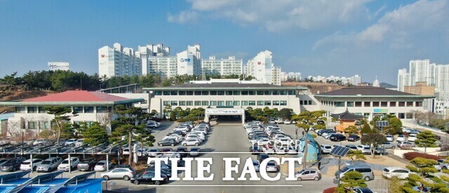 태안군청 전경. /태안군