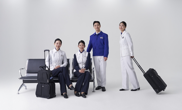 파라타항공은 4기 객실 승무원 공개 채용을 시작했다고 23일 밝혔다. /파라타항공