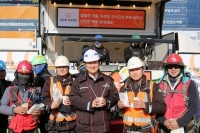  한화 건설부문, 현장에 '찾아가는 겨울 간식차' 운영