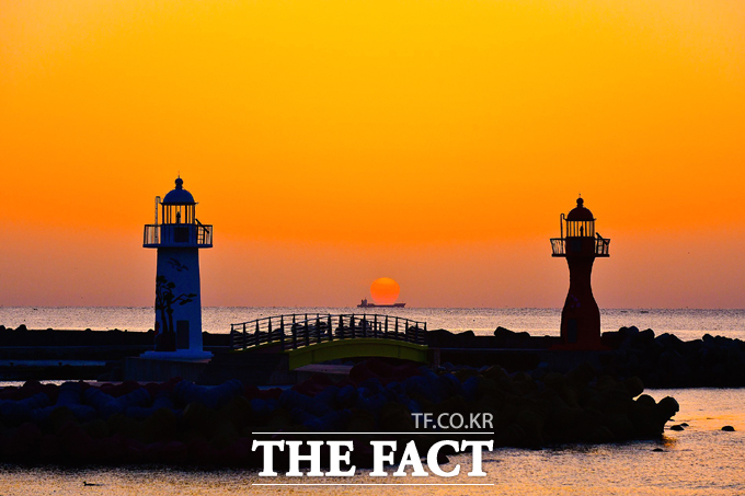 울진의 아름다운 일출. /울진군