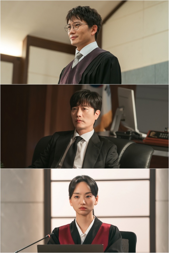 '판사 이한영' 배우 지성 박희순 원진아(맨위부터)가 자신의 캐릭터를 설명하는 키워드를 공개했다. /MBC