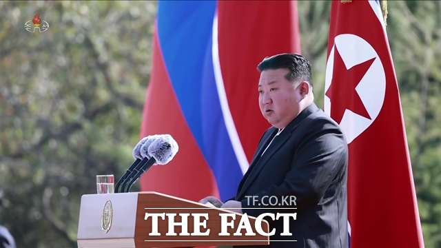 이재명 정부 출범 이후 반년이 지났지만 남북 관계는 좀처럼 복원 기미를 보이지 않고 있다. 사진은 김정은 북한 국무위원장(사진)이 지난 10월 23일 평양에서 열린 해외군사작전 전투위훈기념관 착공식에 참석했던 모습이다. /뉴시스, 조선중앙TV 갈무리