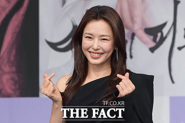 서울 강남경찰서는 전날 이 씨와 남편 장모 씨, 법인 호프프로젝트를 대중문화예술산업발전법(대중문화산업법) 위반 혐의로 불구속 송치했다고 24일 밝혔다. /서예원 기자