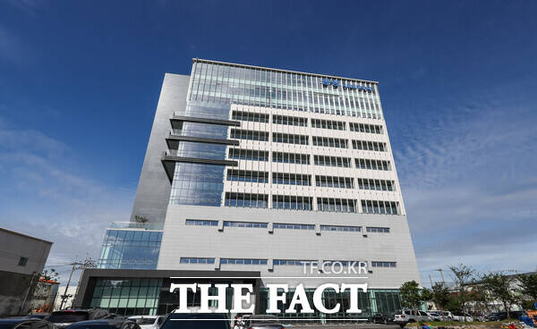 한때 2차전지 대장주로 떠올랐던 금양은 수차례 유상증자 납입 지연으로 자금 조달에 실패하며 상장폐지 위기에 내몰렸다. /금양