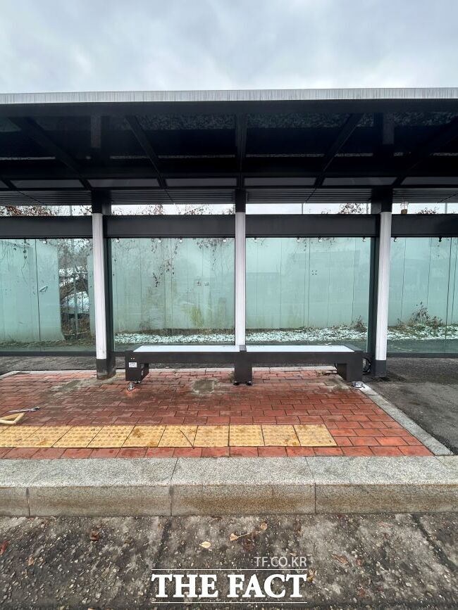 한파대비용 온열의자가 설치된 처인구 한 버스정류장. /용인시