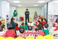  박범인 금산군수, 직장어린이집 어린이들에게 추억 선물