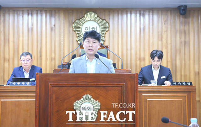 손성호 영주시의회 의원이 조례안 제안 설명을 하고 있다. /영주시의회