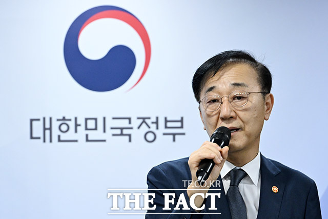 국토교통부가 국민이 원하는 지역에 주택을 신속히 공급하고 핵심 과제 추진의 연속성을 확보하기 위해 '주택공급추진본부'를 출범한다. 사진은 김윤덕 국토부 장관. /남용희 기자