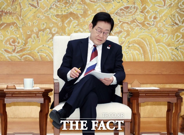 이재명 대통령은 29일 윤석열 전 대통령 탄핵 반대를 주장한 이혜훈 기획예산처 장관 후보자 논란과 관련해