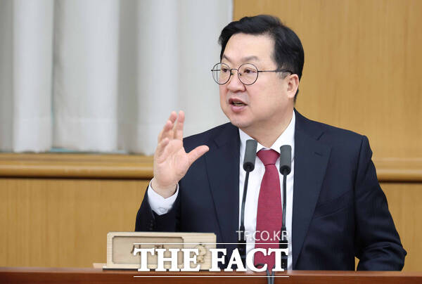 이장우 대전시장이 29일 주간업무회의를 주재하고 있다. /대전시