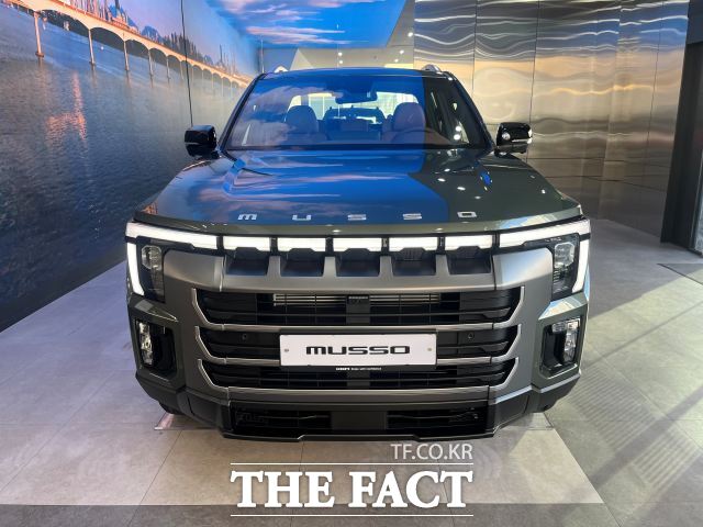 KG모빌리티 신형 무쏘(MUSSO) 그랜드 스타일 전면부. /최의종 기자