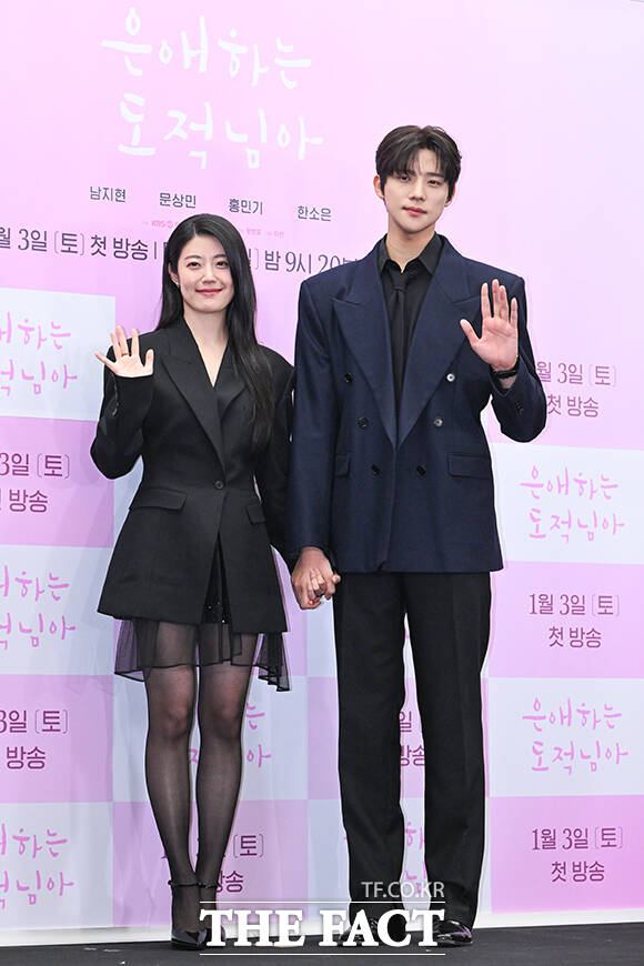 배우 문상민이 30일 오후 서울 마포구 상암 스탠포드 호텔에서 열린 KBS2 새 토일 미니시리즈 ‘은애하는 도적님아’ 제작발표회에 참석해 포즈를 취하고 있다. /서예원 기자