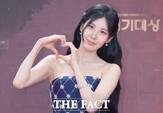 배우 서현이 31일 오후 서울 영등포구 여의도 KBS 신관에서 열린 'KBS 연기대상' 포토월에 참석해 포즈를 취하고 있다. /박헌우 기자