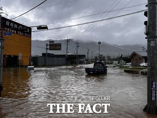 올해 침수 피해를 입은 경기 포천시 어룡지구의 모습. /포천