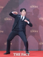  포즈 장인 김동완 [TF사진관]