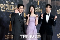  'SBS 연기대상' MC 맡은 신동엽-채원빈-허남준 [포토]