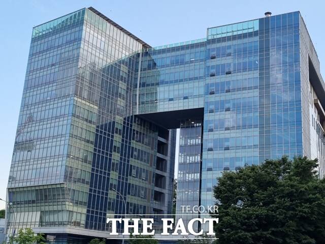 부하 직원을 공개된 장소에서 질책했다는 이유로 내려진 법무부 징계는 위법이라는 법원 판단이 나왔다. /더팩트DB