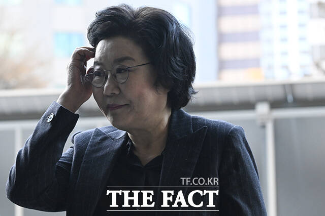 이혜훈 기획예산처 장관 후보자가 지난달 30일 오전 서울 중구 예금보험공사에 마련된 인사청문회 준비 사무실에 출근하는 모습. /송호영 기자