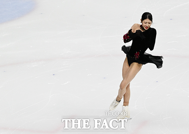 피겨스케이팅 선수 이해인이 4일 오후 서울 양천구 목동아이스링크에서 열린 KB금융 제80회 전국남녀 피겨스케이팅 종합선수권대회에 출전해 프리 스케이팅 연기를 펼치고 있다. /배정한 기자
