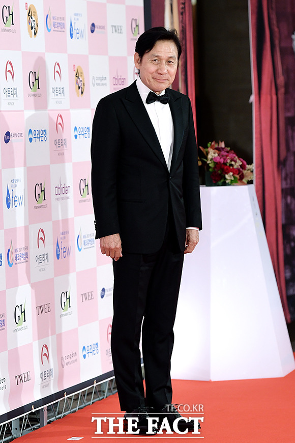 안성기는 5일 오전 9시께 서울 용산구 순천향대병원 중환자실에서 치료받던 중 가족이 지켜보는 가운데 눈을 감았다. 향년 74세. /더팩트 DB