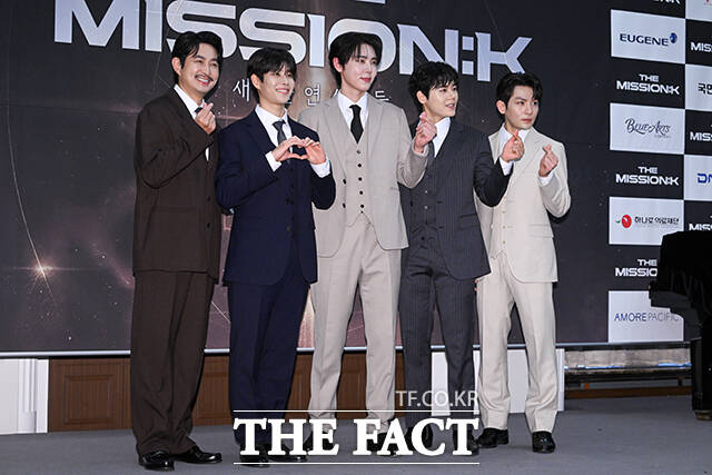 뮤지컬배우 서범석과 가수 MJ, 재윤, 김동준, 리키(왼쪽부터)가 5일 오전 서울 중구 프레스센터에서 열린 2026 뮤지컬 콘서트 ‘더 미션:K’ 기자간담회에 참석해 포즈를 취하고 있다. /서예원 기자