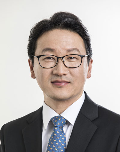 일동제약은 5일 임시 이사회를 열고 이재준(사진) 사장을 공동 대표이사로 선임하는 안건을 의결했다. /일동제약