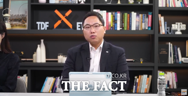 정의현 미래에셋자산운용 ETF운용본부장은 5일 열린 'TIGER 코리아 휴머노이드 로봇 산업' ETF 신규 상장 웹세미나에서 2026년을 '피지컬 AI'의 원년이 될 것이라고 전망했다. /미래에셋자산운용 유튜브 캡처