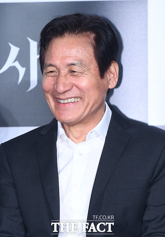 배우 안성기가 향년 74세를 일기로 별세했다. 사진은 지난 2019년 6월 서울 광진구 롯데시네마 건대입구에서 열린 영화 '사자' 제작보고회에 참석한 모습. /더팩트 DB