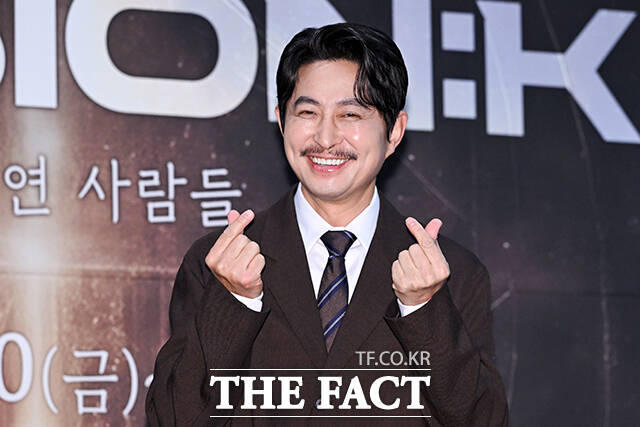 뮤지컬배우 서범석과 가수 MJ, 재윤, 김동준, 리키(왼쪽부터)가 5일 오전 서울 중구 프레스센터에서 열린 2026 뮤지컬 콘서트 ‘더 미션:K’ 기자간담회에 참석해 포즈를 취하고 있다. /서예원 기자