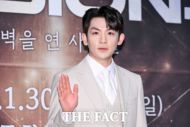 뮤지컬배우 서범석과 가수 MJ, 재윤, 김동준, 리키(왼쪽부터)가 5일 오전 서울 중구 프레스센터에서 열린 2026 뮤지컬 콘서트 ‘더 미션:K’ 기자간담회에 참석해 포즈를 취하고 있다. /서예원 기자