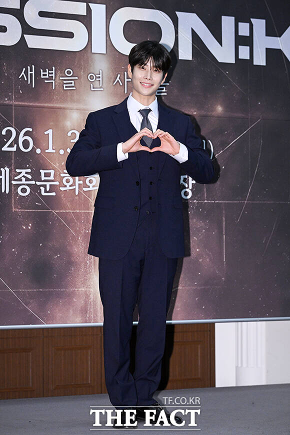 뮤지컬배우 서범석과 가수 MJ, 재윤, 김동준, 리키(왼쪽부터)가 5일 오전 서울 중구 프레스센터에서 열린 2026 뮤지컬 콘서트 ‘더 미션:K’ 기자간담회에 참석해 포즈를 취하고 있다. /서예원 기자