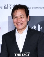  [TF이슈] 정보석·황신혜→고현정, 故 안성기 추모 