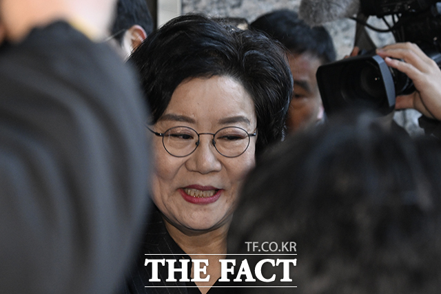 국민의힘 내에서는 이혜훈 기획예산처 장관 후보자에 대한 공세가 '친정 책임론'으로 되돌아올 수 있다는 딜레마가 여전한 가운데, 청문회 강행 기류를 보이는 청와대의 이른바 '묘수'가 역풍으로 작용할 수 있다는 우려도 나온다. 사진은 이 후보자. /송호영 기자