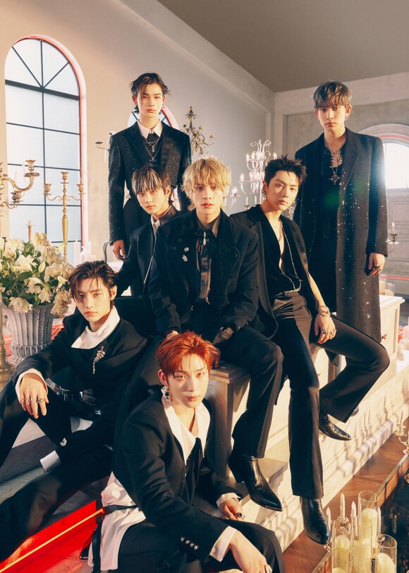 2020년 데뷔해 혼란 속 정체성 확립기, 각성과 몰입 이끈 '다크 판타지'의 본격화 시기를 지나며 독보적인 서사를 쌓은 엔하이픈은 한 단계 진화한 '다크 판타지'의 새로운 장을 연다. /빌리프랩