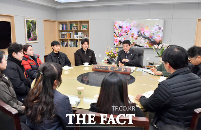 담양군이 청년 농업인 소통 간담회를 개최하고 있다. /담양군