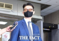  윤영호, 진술 번복해 “금품줬다”…경찰, 통일교 산하 단체 수사 탄력 (종합)