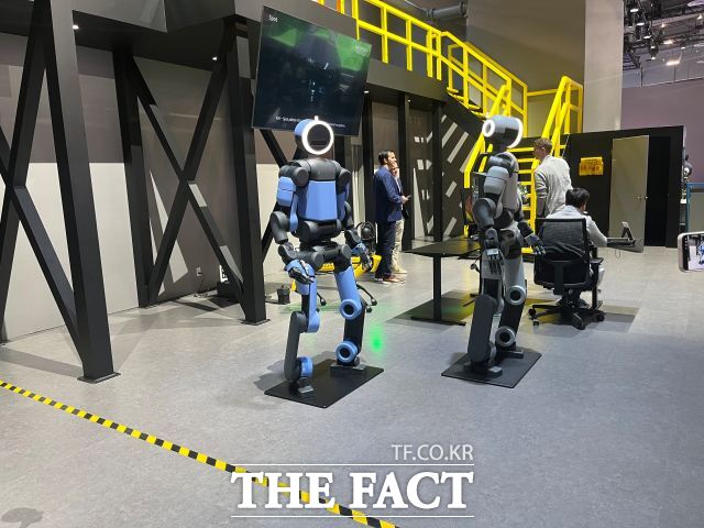 현대자동차그룹이 CES 2026 부스에 선보인 보스턴다이내믹스 차세대 아틀라스. /최의종 기자