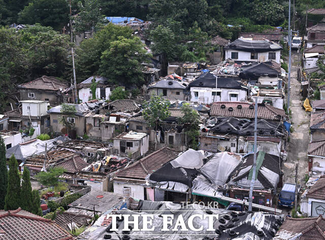 지난달 철거 작업이 한창인 노원구 중계동 백사마을의 모습이다. /이새롬 기자