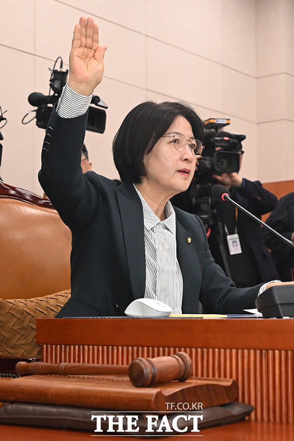 '2차 종합 특검법 및 통일교 특검법 논의' 새해 첫 법사위 개의.