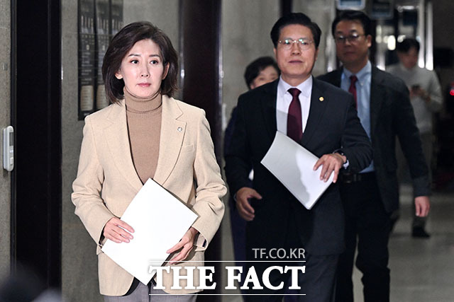 국민의힘이 7일 더불어민주당의 공천 뇌물수수 의혹 사건 진상규명을 위한 특검법을 발의했다. 사진은 나경원 의원 등 국민의힘 법제사법위원./남용희 기자