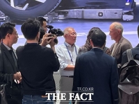  [CES 2026] 정의선 현대차그룹 회장 부스 점검…관심은 'AI 로보틱스'