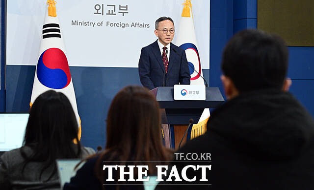박일 외교부 대변인이 8일 오후 서울 종로구 외교부에서 현안 관련 정례브리핑을 하고 있다. /임영무 기자