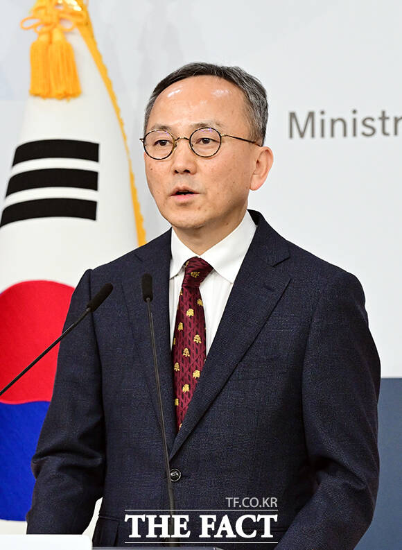 박일 외교부 대변인이 8일 오후 서울 종로구 외교부에서 현안 관련 정례브리핑을 하고 있다. /임영무 기자