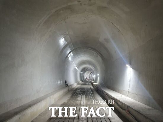 오는 2027년 개통을 목표로 공사를 진행 중인 최근 전체 구간이 관통 되면서 후속 공정 만을 남겨둔 도봉산~옥정 광역철도 모습. /경기도