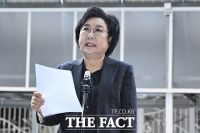  '갑질 의혹' 이혜훈, 또 고발당해…'보좌진에 아들 수박 배달'